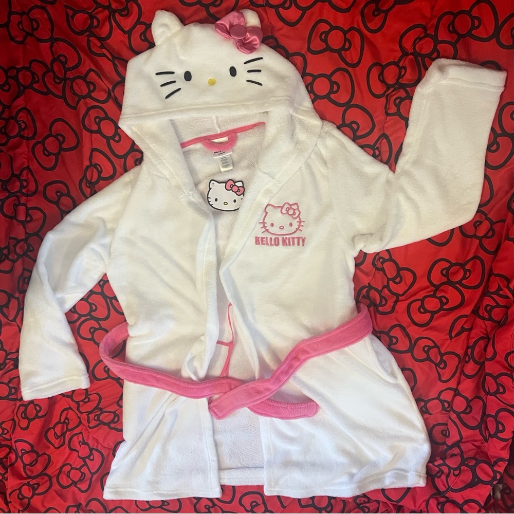 Hello Kitty White and Pink Embroidered Faux Fur Robe